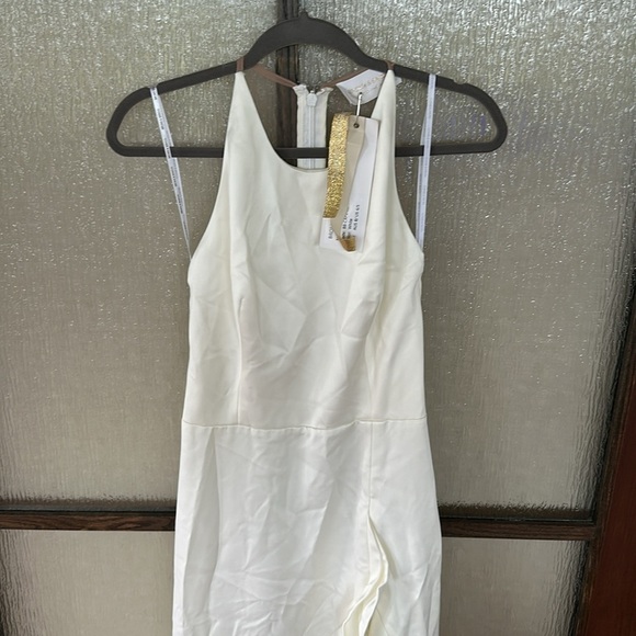 Revolve Bronx and Banco Paros Gown in White
size 4-6 NWT - Picture 8 of 17